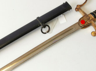 Heer, Säbel für Offiziere, seltene Ausführung mit zwei Hoheitsadlern. Scheide original lackiert, guter Gesamtzustand