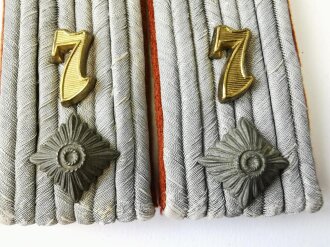 Heer, Paar Schulterstücke für einen Offizier im Kradschützenregiment 7