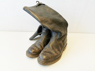 Paar Stiefel für Offiziere der Wehrmacht, getragenes , ungereinigtes Paar, Sohlenlänge 30cm