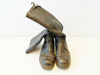 Paar Stiefel für Offiziere der Wehrmacht, getragenes , ungereinigtes Paar, Sohlenlänge 30cm