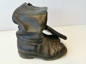 Paar Stiefel für Offiziere der Wehrmacht, getragenes , ungereinigtes Paar, Sohlenlänge 30cm