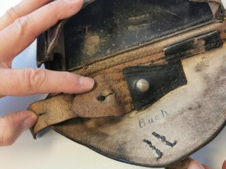 Koffertasche P08 datiert 1934, ungereinigtes Stück, eine Koppelschlaufe zeitgenössisch repariert