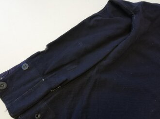 Kriegsmarine blaues Hemd für Mannschaften, getragenes Stück, Schulterbreite 56 cm, Armlänge 51 cm