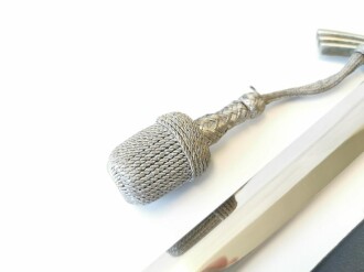 Luftwaffe Borddolch, Hersteller Siegried Waffen Solingen , frühes Stück, originale Belederung in gutem Zustand, die Sonnenräder erhaben eingelegt, ungereinigtes Stück