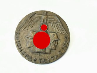 Massives Metallabzeichen Reichsparteitag 1935