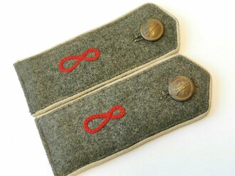 1.Weltkrieg, Paar feldgraue Schulterklappen Infanterie Regiment 8
