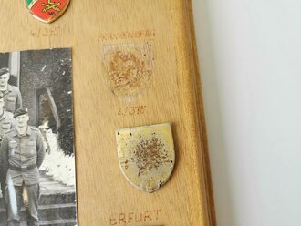 Bundeswehr , dekorative Wandtafel aus Holz " Zur Erinnerung ZugFhrLehrG 1996" Maße 57 x 34cm, 2 Plaketten haben sich gelöst