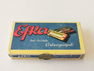 EFKA Zigarettenhüllen, 25 Briefchen, diese jeweils mit Steuerbanderole und Adler mit Hakenkreuz. In der originalen Umverpackung