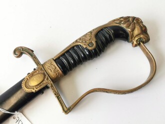 Heer, Leopardenkopf Säbel für Offiziere, Hersteller Hörster Solingen, Scheide original lackiert, saubere Klinge, der Ring über der Parierstange wackelt etwas, sonst guter Gesamtzustand