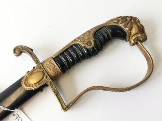 Heer, Leopardenkopf Säbel für Offiziere, Hersteller Hörster Solingen, Scheide original lackiert, saubere Klinge, der Ring über der Parierstange wackelt etwas, sonst guter Gesamtzustand