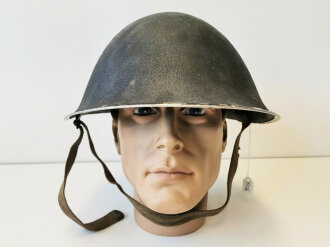 Großbritannien, Stahlhelm Modell MK IV datiert...