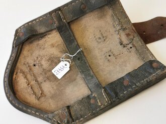 Klappspatenleder Wehrmacht, defektes Stück