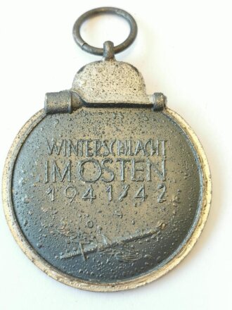 Medaille Winterschlacht im Osten, Hersteller "19" im Bandring für E.Ferdinand Wiedmann, Frankfurt a. Main