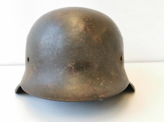 Heer, Stahlhelm M42 . Originallack, Futter und Kinnriemen...