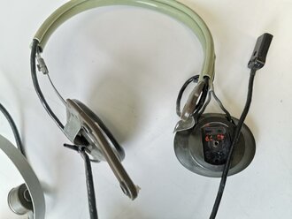 U.S. Lot of  Korean and Vietnam war used headset, switchboard and plugs, function not checked, used pieces, defects