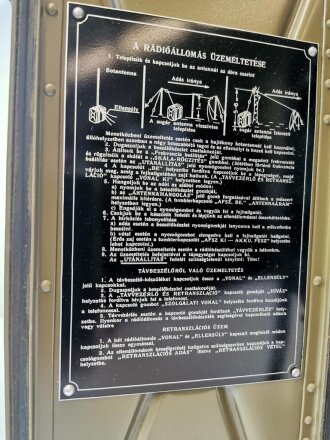 Ungarn Nachkrieg, Tornisterfunkgerät R-108D. Originallack, Optisch einwandfrei, Funktion nicht geprüft