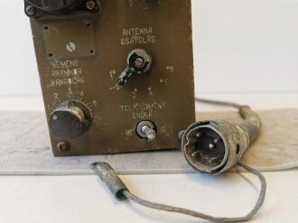 Ungarn Nachkrieg, Sendeverstärker zum Tornisterfunkgerät R-? . Originallack Funktion nicht geprüft