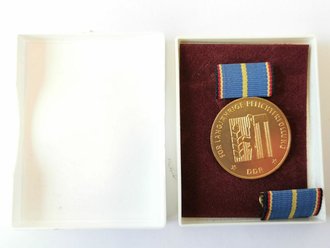 DDR, goldene Medaille für langjährige Pflichterfüllung in der Landesverteidigung