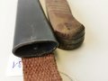 1.Weltkrieg, Grabendolch mit Koppelschlaufe aus Ersatzmaterial in gutem Zustand, Scheide original lackiert