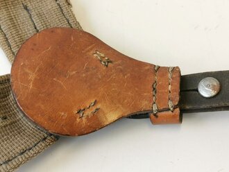 Koppeltragegestell Wehrmacht, zusammengebastelt aus Rucksackriemen und einem österreichischen Endstück eines Y-riemen aus der Nachkriegszeit