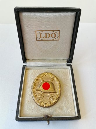 Verwundetenabzeichen gold in LDO Etui. Unmarkiertes  Stück in gutem Zustand