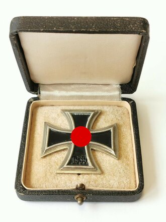 Eisernes Kreuz 1.Klasse 1939 im Etui, Hersteller Meybauer.