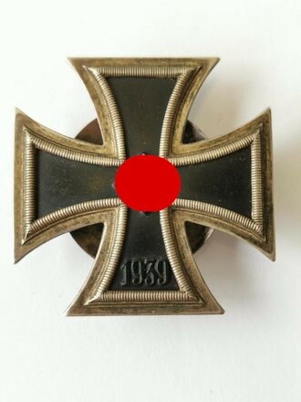 Eisernes Kreuz 1.Klasse 1939 an Schraubscheibe, unmarkiertes Stück der Firma Juncker