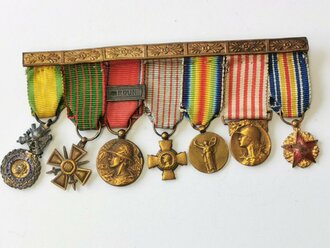 Frankreich, Miniaturspange mit 7 Auszeichnungen eines Frontkämpfers im 1.Weltkrieg.
