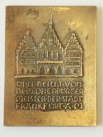 Stadt Frankfurt / Main, Siegerplakette " Tag der Betriebswettkampfe 1937" für den 1. Sieger im Kugelstossen der Männer. 53 x 68mm