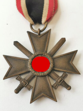 Kriegsverdienstkreuz 2. Klasse mit Schwertern am Band, Ringmarkierung "87" für Roman Palme, Gablonz