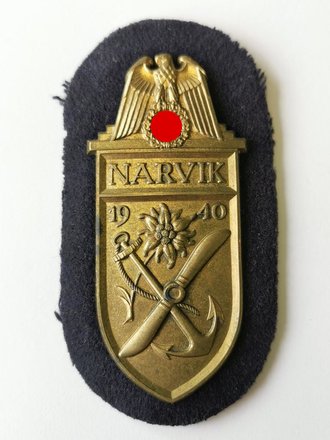 Narvik Armschild Kriegsmarine, Cupal mit rückseitiger Stoffabdeckung