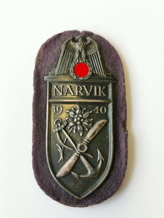 Narvik Armschild Luftwaffe, Cupal mit rückseitiger Stoffabdeckung