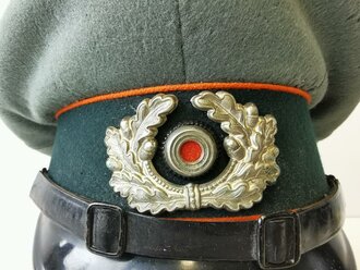 Schirmmütze für Mannschaften Kreiswehrersatzamt, Waffenfarbe orange, Hersteller Erel Sonderklasse, Kopfgrösse 55