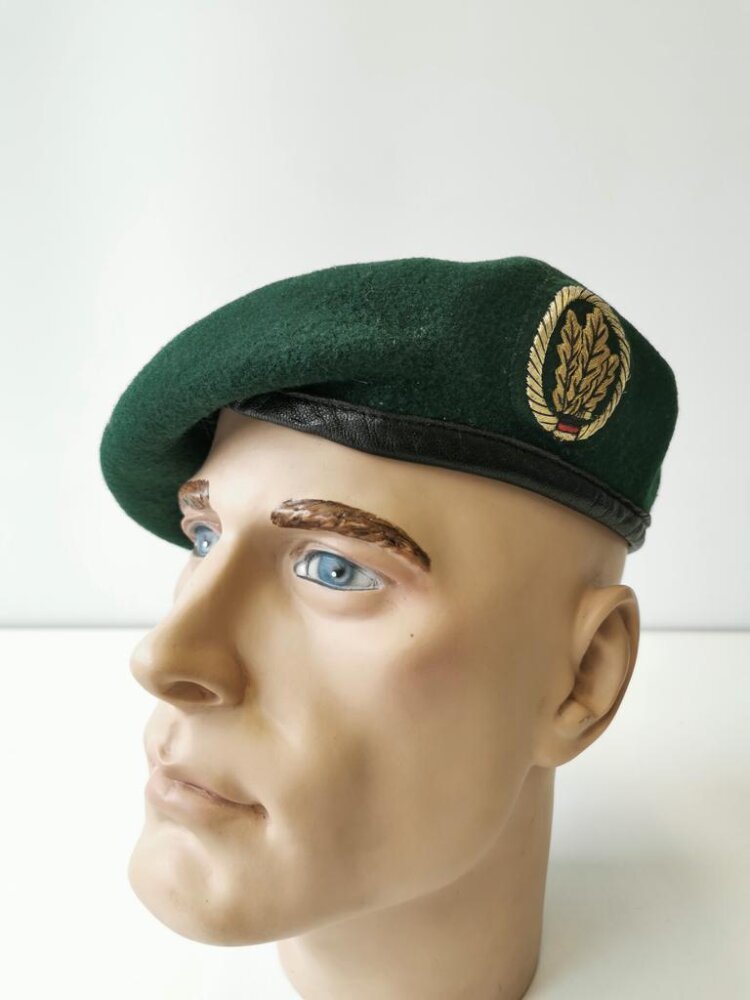 Bundeswehr Barett Jägertruppe,getragen, Kopfgrösse etwa 57, 20,00