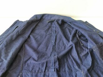 Blaue Drillichjacke, wohl Luftwaffe, ungereinigtes Stück