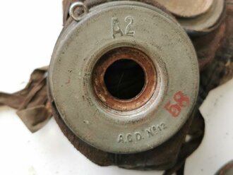 1.Weltkrieg , Gasmaske in Bereitschaftsbüchse. Leder weich, der Filter gestempelt  1917. Ungereinigtes Set