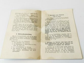 1.Weltkrieg , Kartenwinkelmesser Dienstvorschrift von 1917, dazu der Kartenwinkelmesser, Ziergevierttafel sowie ein Lineal ( alles wellig ) in Tasche. Selten