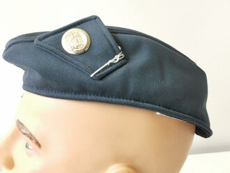 Kopfbedeckung für Damen der Stadtpolizei Darmstadt ? Kopfgrösse54