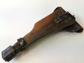 1. Weltkrieg, Pistolentasche für die lange Pistole 08 mit Anschlagbrett. Die Tasche datiert 1918 in gutem Zustand. Beim Brett Teil der Belederung restauriert.