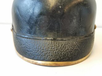 Korpus für eine Pickelhaube als Restaurationsprojekt