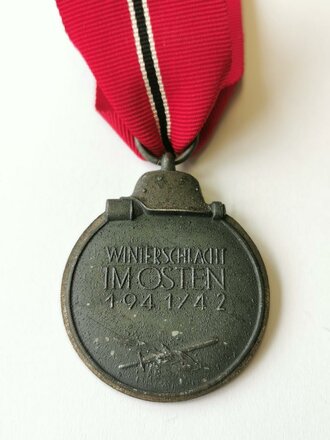 Medaille Winterschlacht im Osten, Hersteller 25 im Bandring Arbeitsgemeinschaft der Graveur-, Gold- und Silberschmiedeinnungen, Hanau a. Main