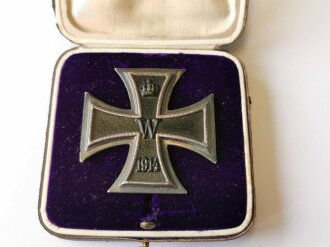 Eisernes Kreuz 1. Klasse 1914, Herstellermarkierung "KAG" im Etui mit EK Aufdruck