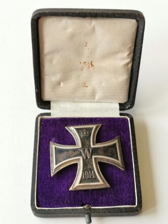 Eisernes Kreuz 1. Klasse 1914 im Etui mit Umkarton und Vorläufigem Ausweis des Sergant Julius Reincke, Feldartillerie Regiment 16. Zusammengehörig