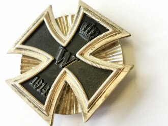 Eisernes Kreuz 1. Klasse 1914 an Sternschraubscheibe. Mehrteiliges, magnetisches Stück wohl aus Steinhauer & Lück Fertigung