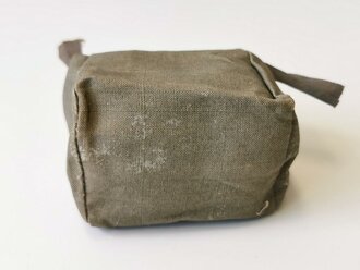 Kombiniertes Preßstück datiert 1941 in Tasche, gehört so in den Verbandkasten
