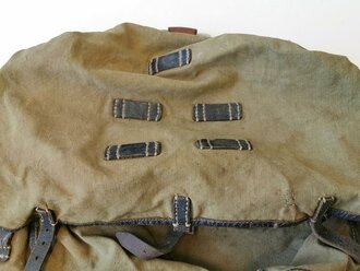 Heer, Rucksack für Angehörige der Gebirgstruppen datiert 1942. Ungereinigtes, getragenes Stück