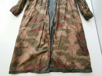 Leichter Gasschutzanzug der Wehrmacht , Überziehjacke in Sumpftarn. Gummi weich und nicht verklebt,  selten