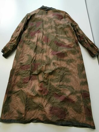 Leichter Gasschutzanzug der Wehrmacht , Überziehjacke in Sumpftarn. Gummi weich und nicht verklebt,  selten