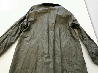 Leichter Gasschutzanzug der Wehrmacht , Überziehjacke in Sumpftarn. Gummi weich und nicht verklebt,  selten