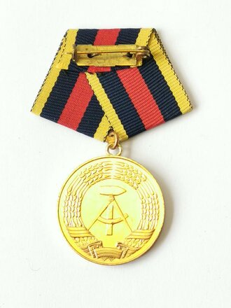 DDR, Medaille für treue Dienste in der freiwilligen Feuerwehr in gold